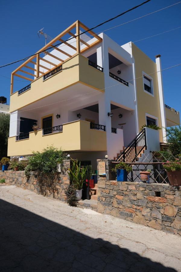 מוכלוס Chara'S Residence מראה חיצוני תמונה